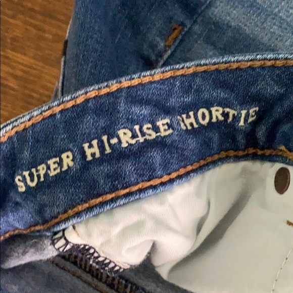 American Eagle Super Hi Rise Shortie - Picture 4 of 4